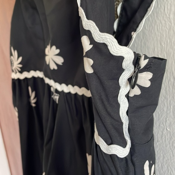 Zara Printed Midi Dress Size Medium M NWT Black White Eccru Abstract Floral - Picture 4 of 9